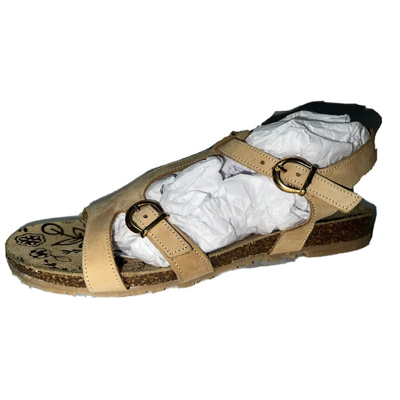 MASSIMO CAPONI Shoes Women's Size 9.5M Tan Leather Buckle Strap Sandals Vacation - Picture 1 of 9